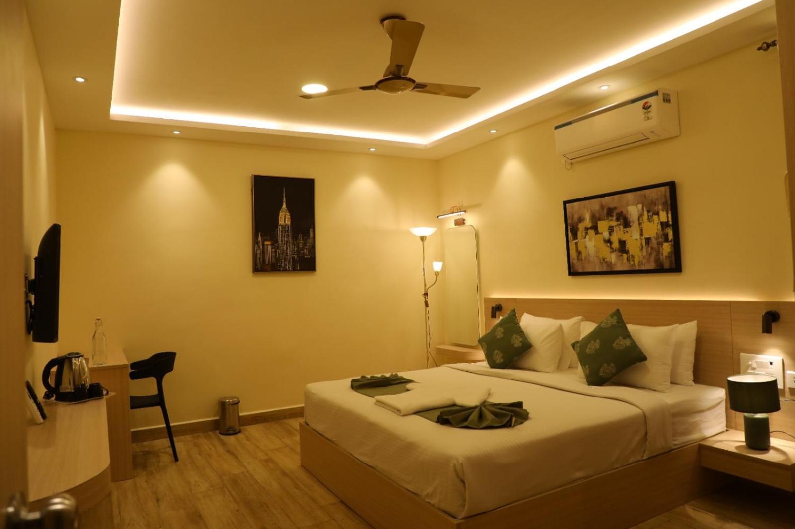Hotel Green Parrot Madurai Esterno foto